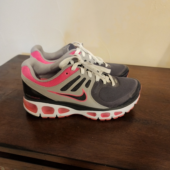 Running shoes - Picture 2 of 4